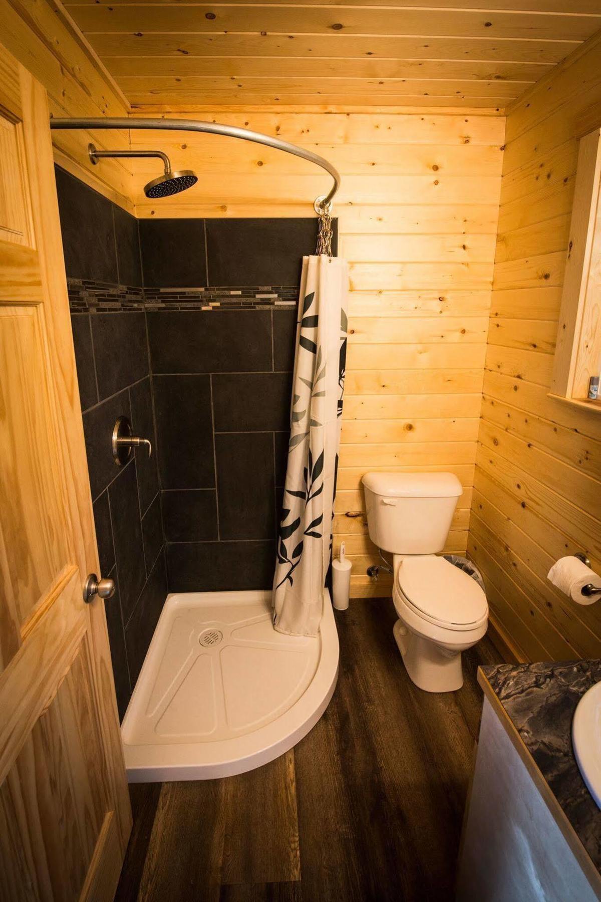 Hidden Acres Farm And Treehouse Resort 테라스 외부 사진