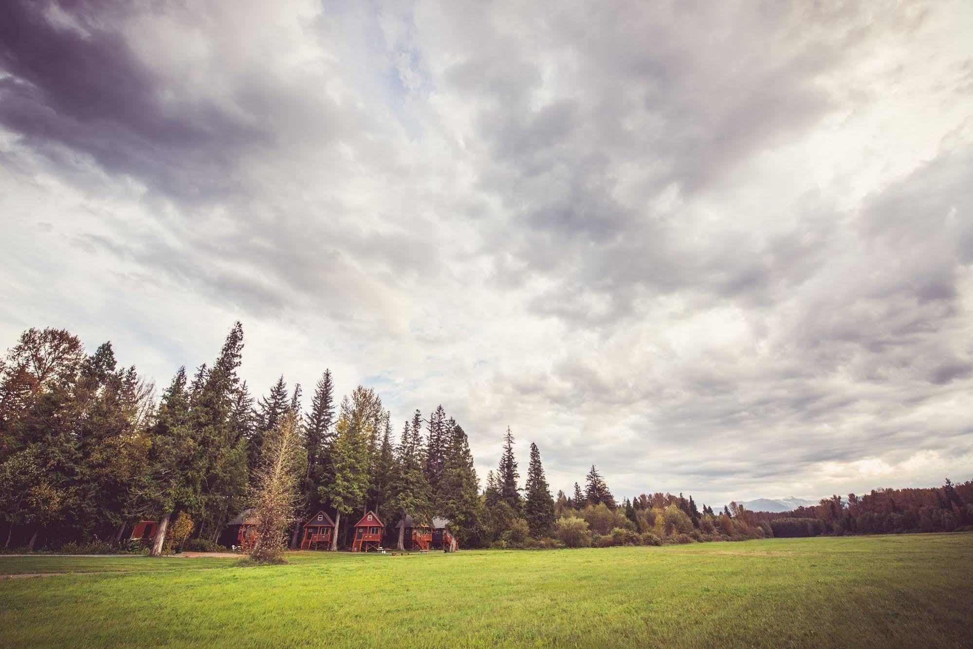 Hidden Acres Farm And Treehouse Resort 테라스 외부 사진