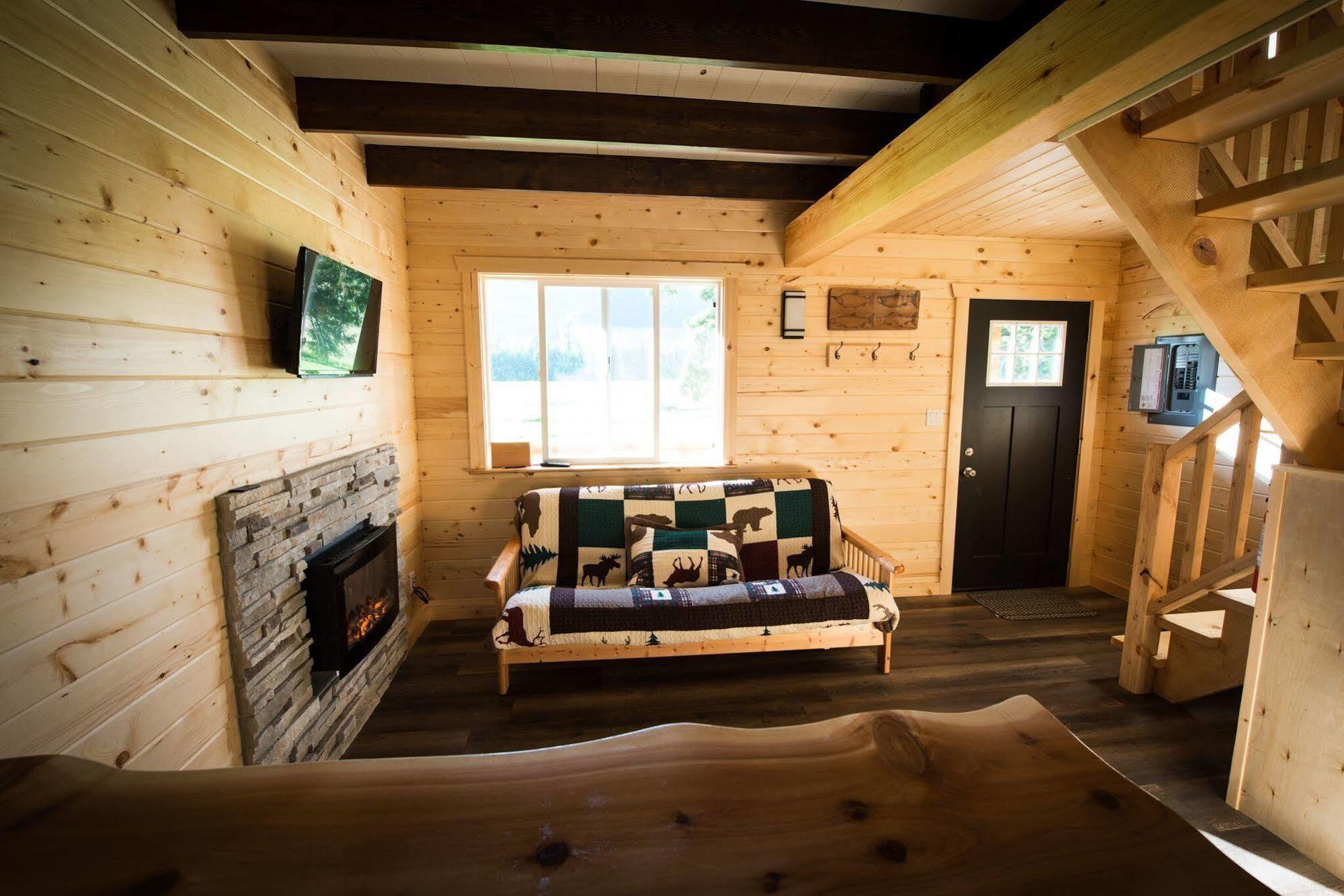 Hidden Acres Farm And Treehouse Resort 테라스 외부 사진